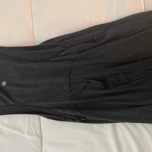 Black lululemon tank top